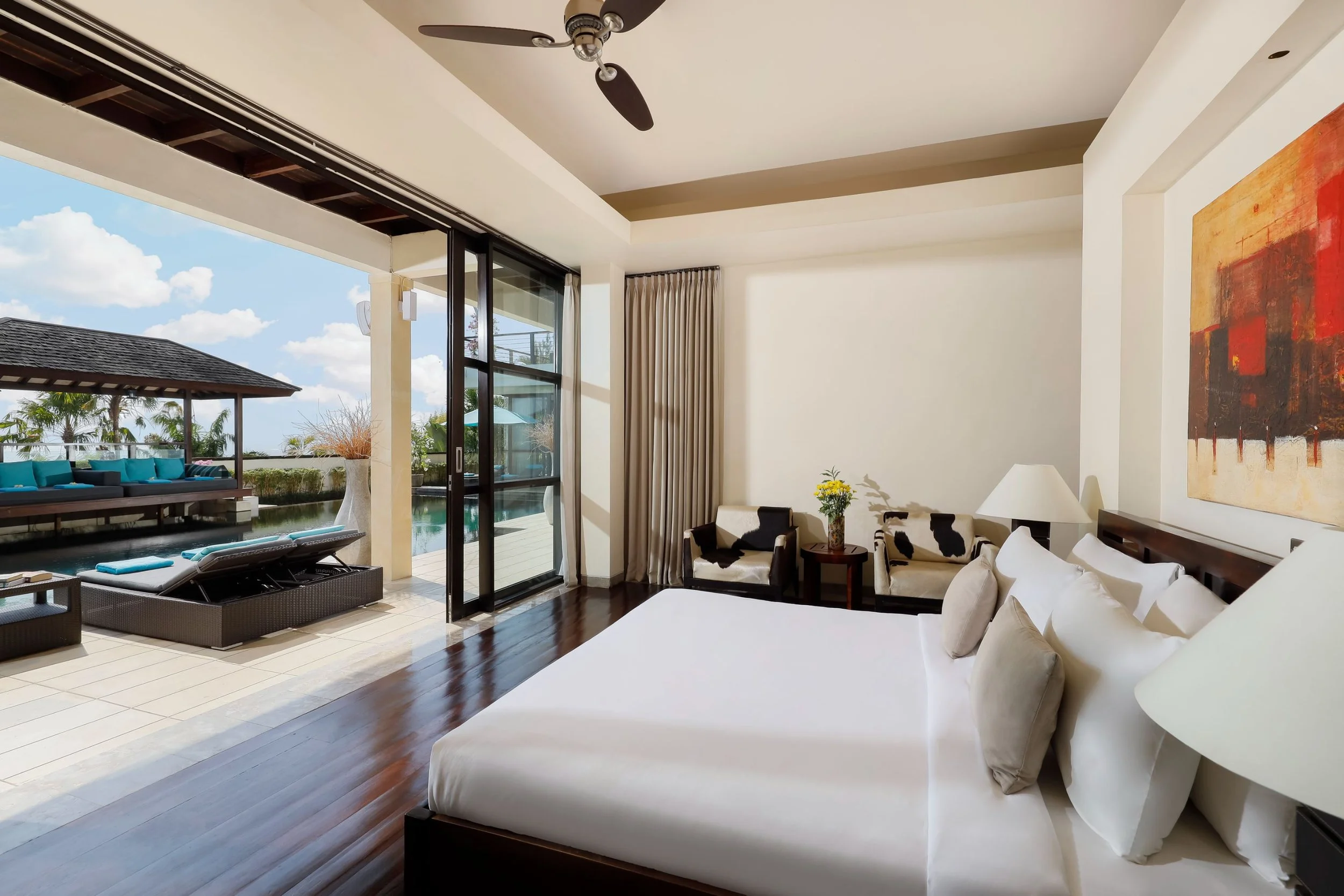 VillaJamalu_Bali_05_Bedroom.jpg