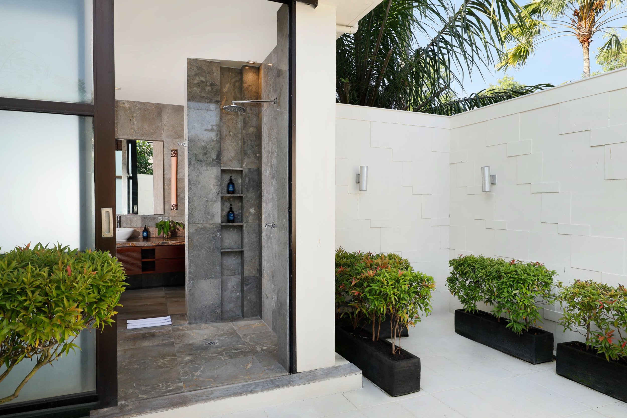 VillaJamalu_Bali_12_BathroomEntrance.jpg