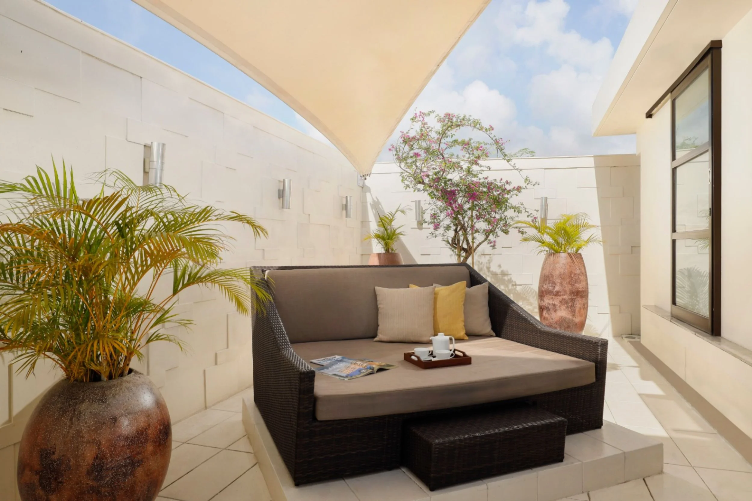 VillaJamalu_Bali_16_OutdoorLoungeArea.jpg
