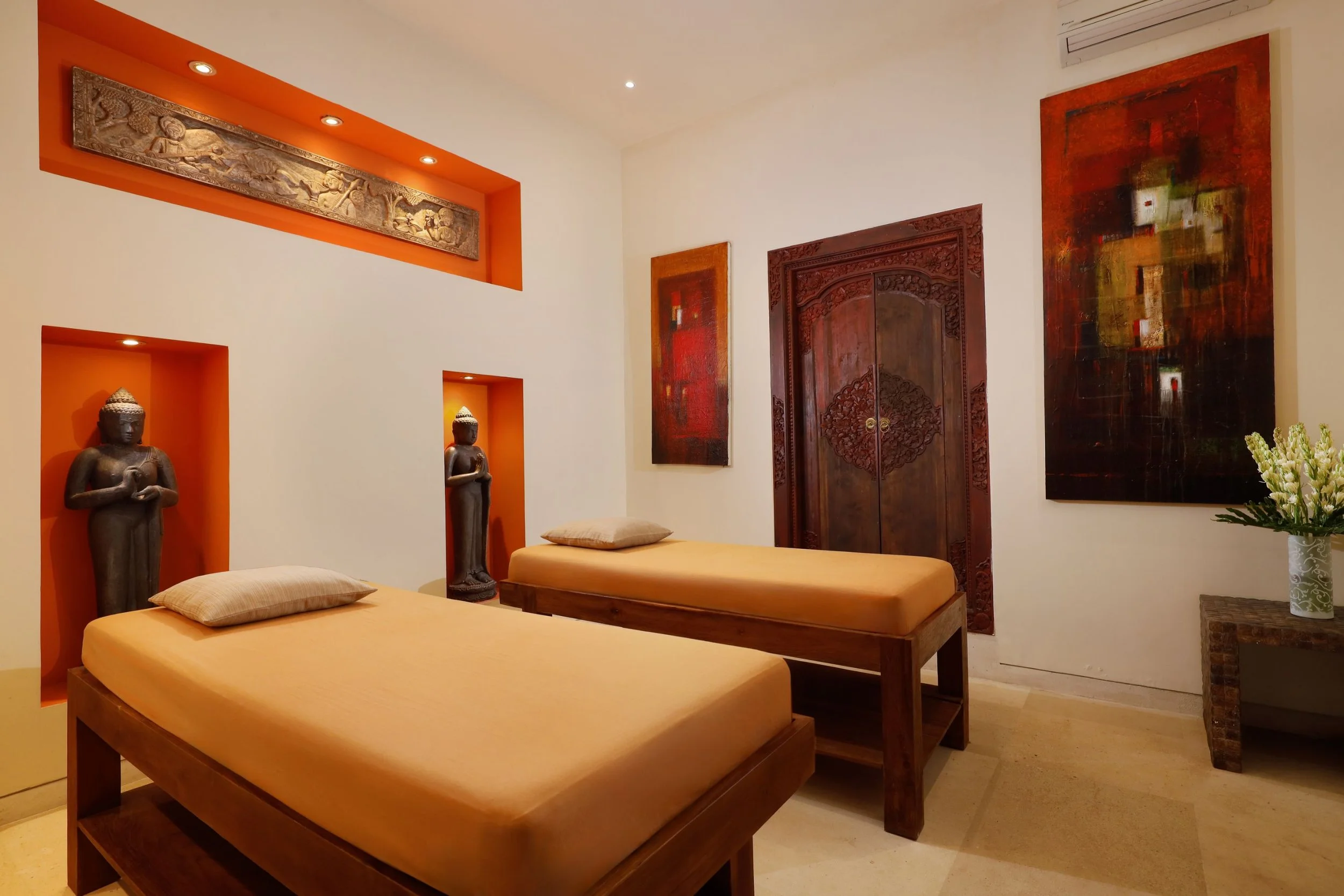 VillaJamalu_Bali_13_MassageRoom.jpg
