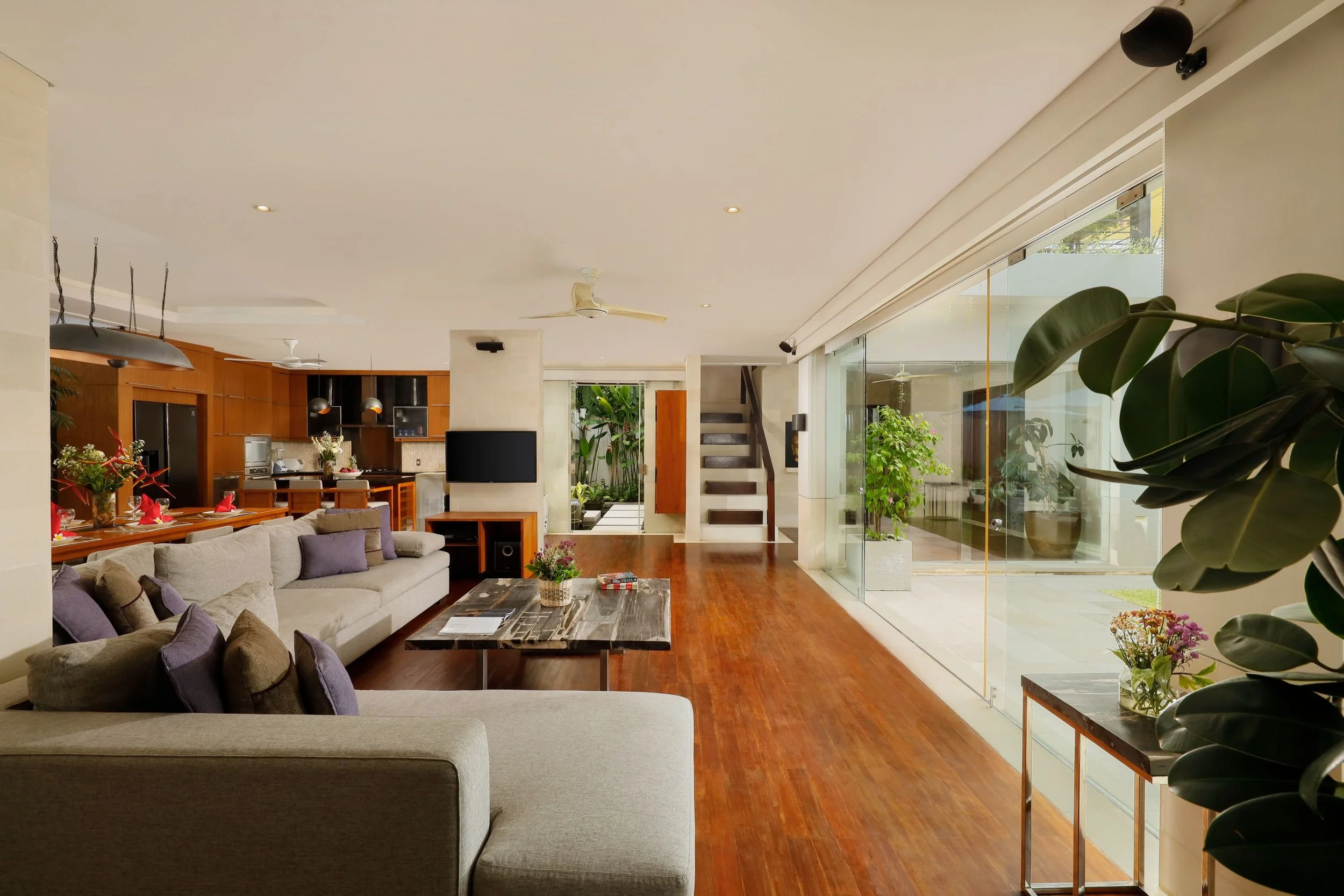 VillaCamellia_Bali_03_LivingSpace.jpg