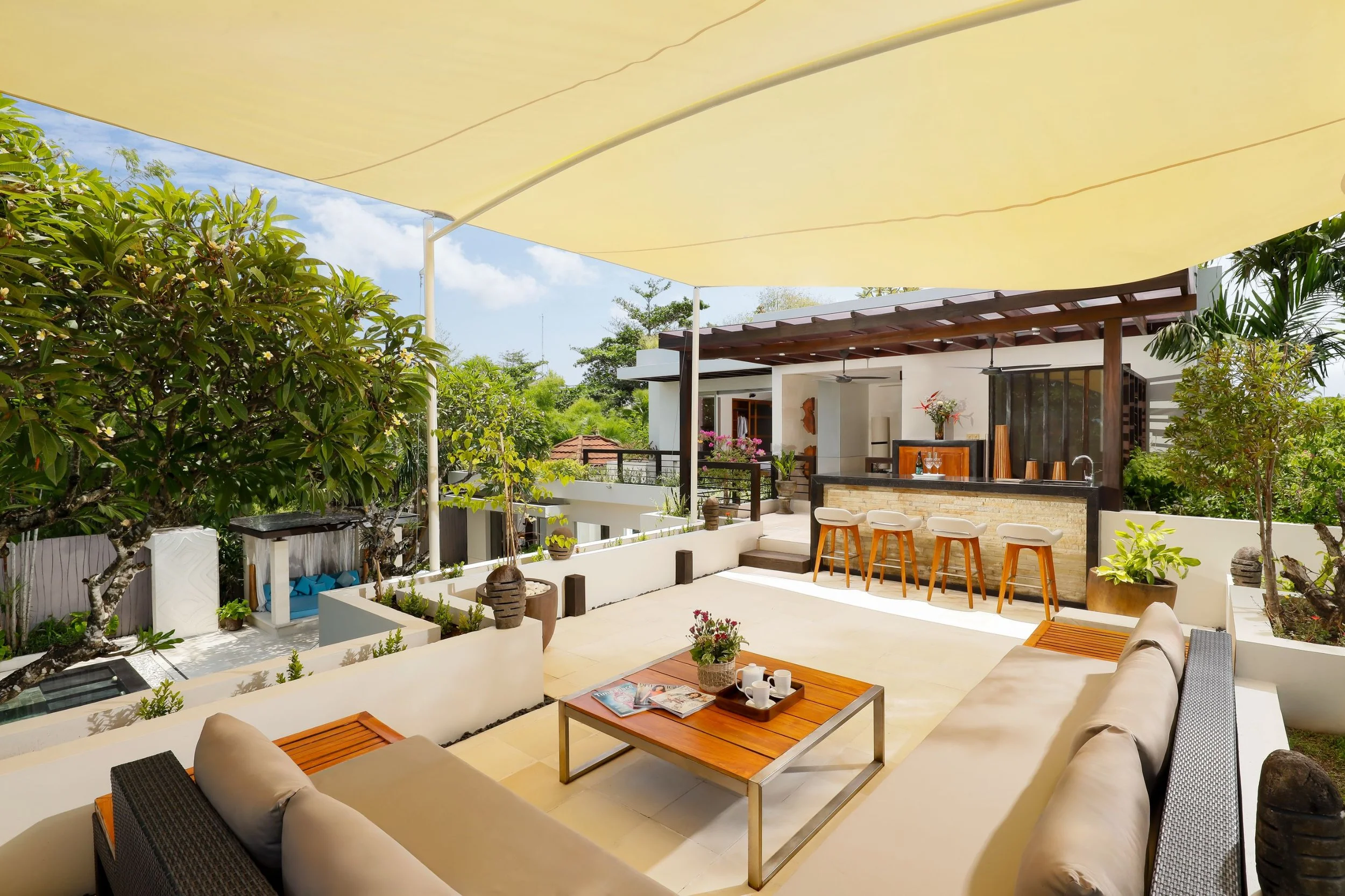 VillaCamellia_Bali_16_LoungeArea.jpg