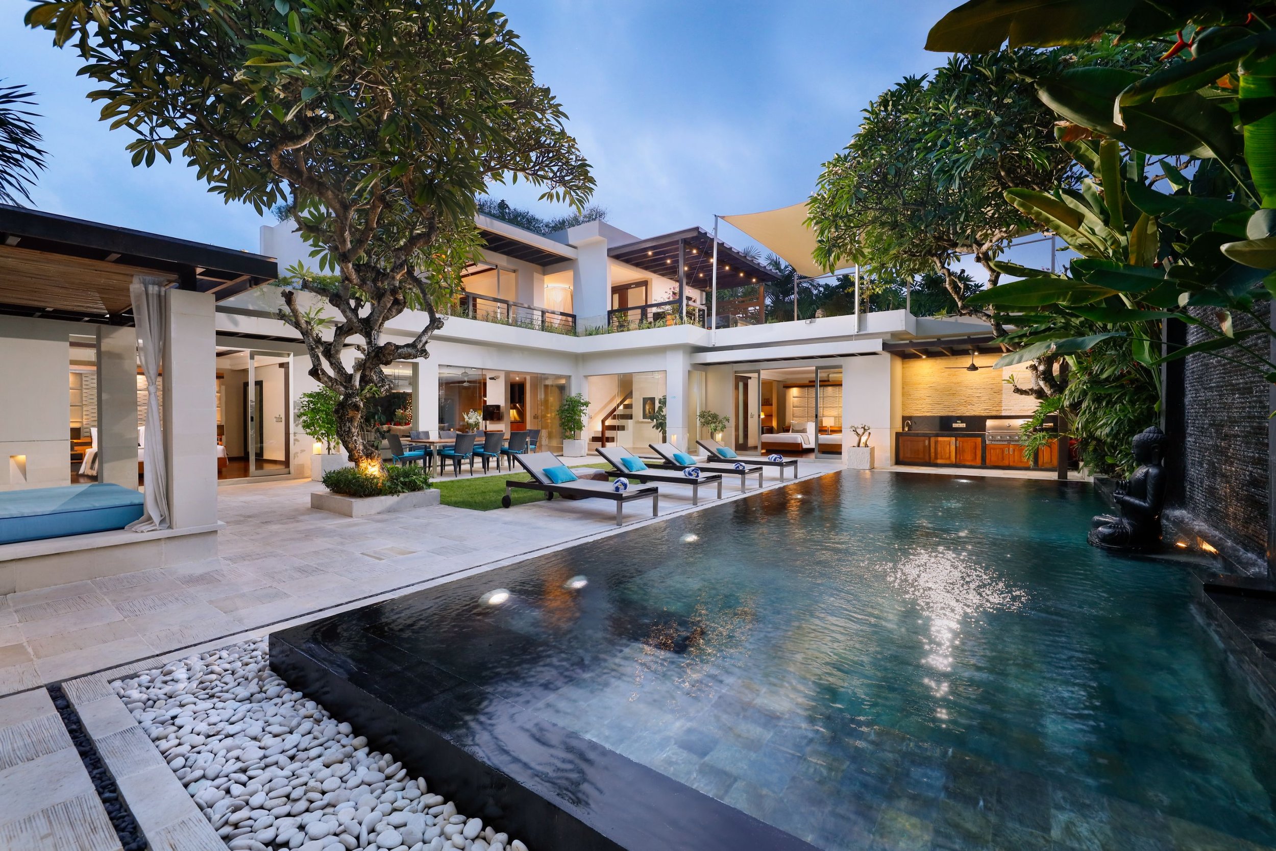 VillaCamellia_Bali_01_PoolVillaExterior.jpg
