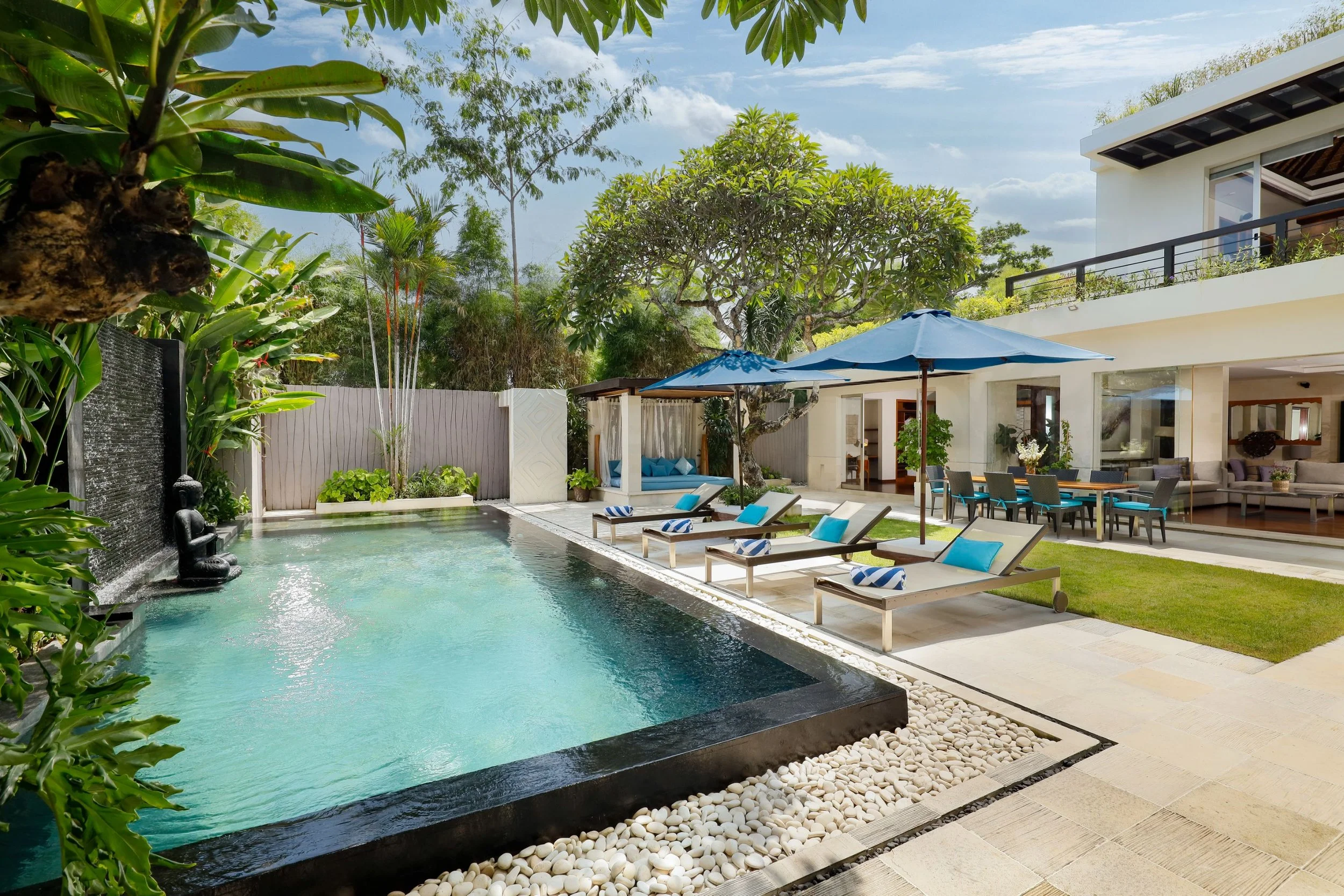 VillaCamellia_Bali_18_PoolArea.jpg