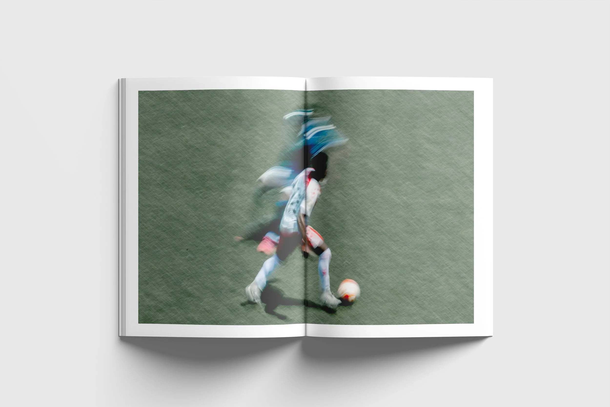 01 Free A4 A5 Magazine Mockup.jpg