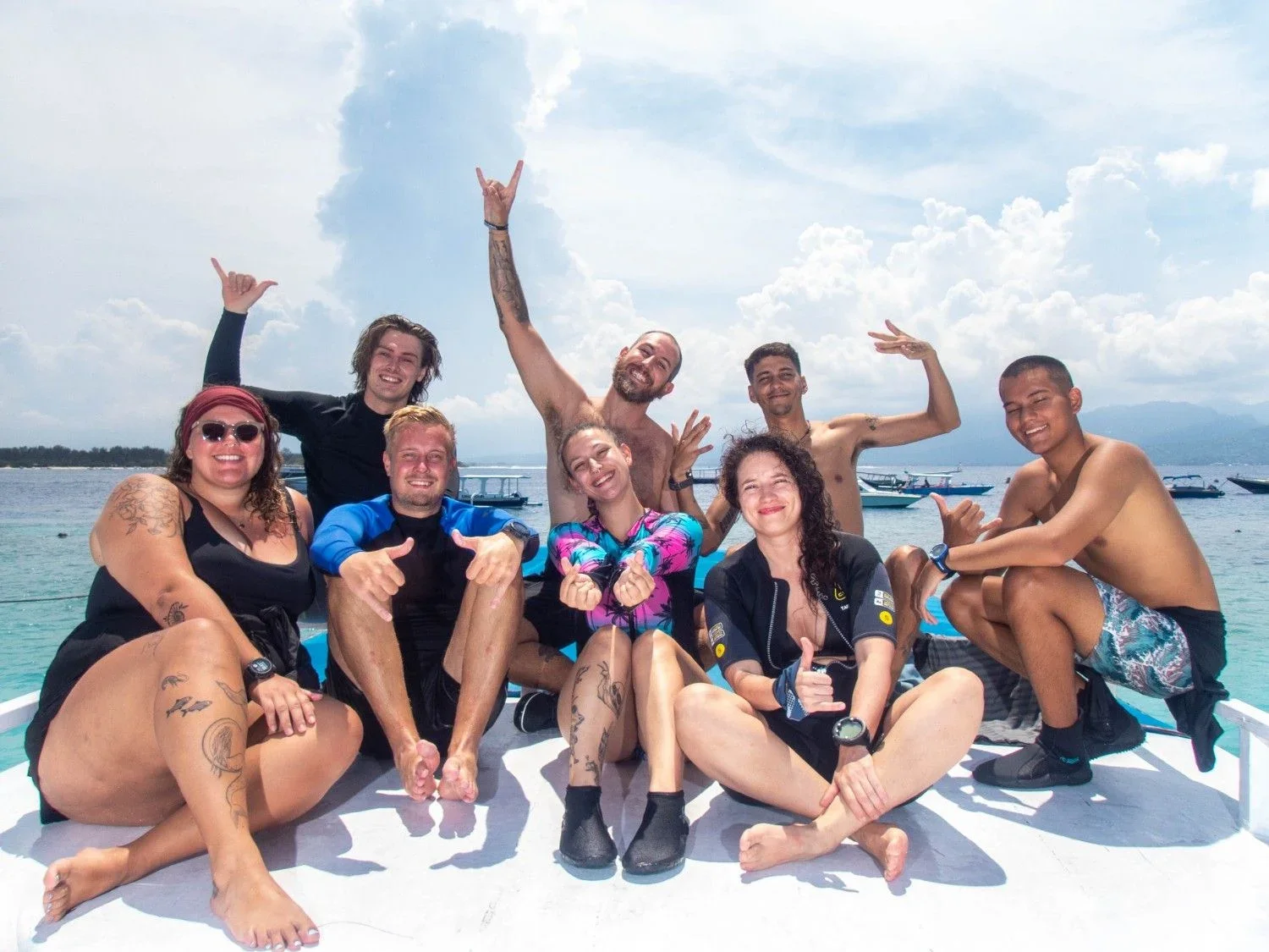 Travellers preparing for a snorkelling boat tour in Gili Trawangan