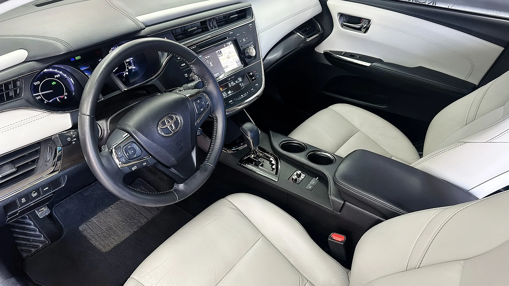 Deep interior detailing and steam extraction after treatment at Luxdream Car Detailing in Louisville, Kentucky.