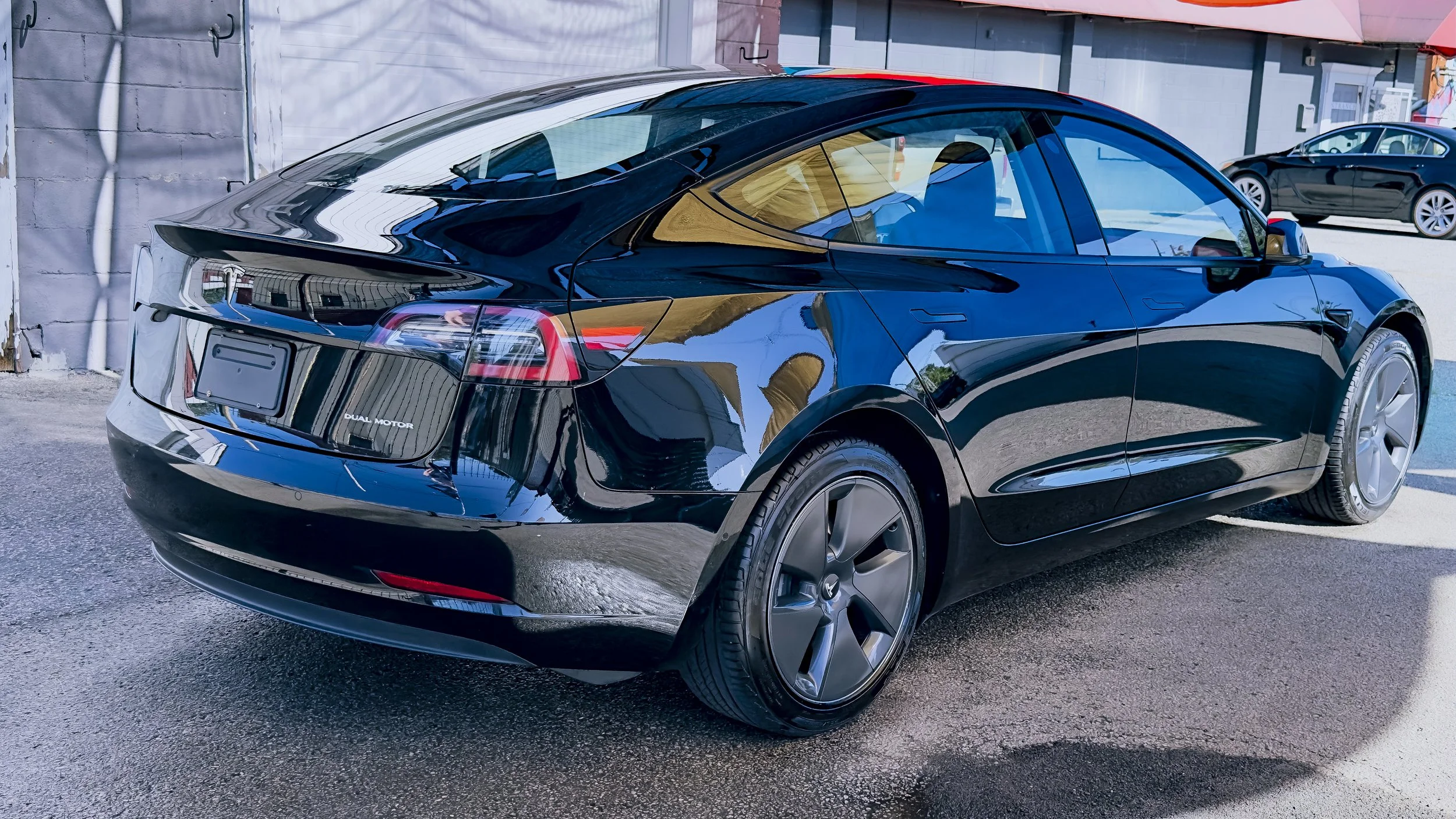 BlackTeslaExterior.jpg