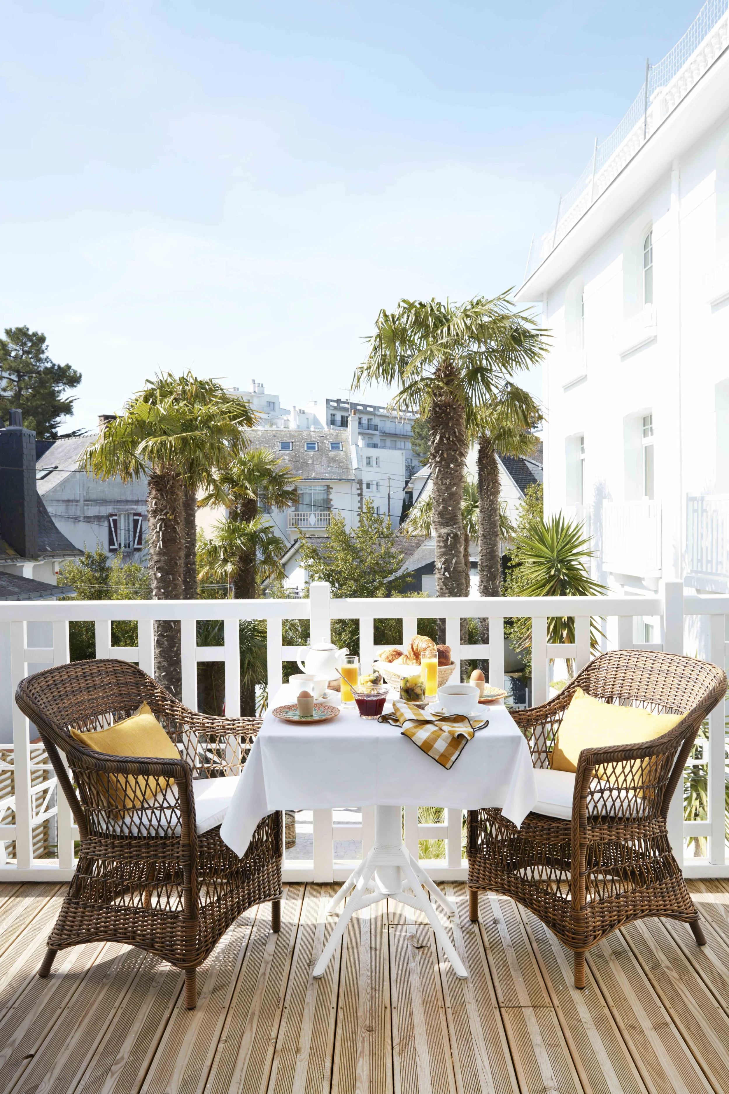 La Palmeraie - Le Petit déjeuner en terrasse, rien de plus.
