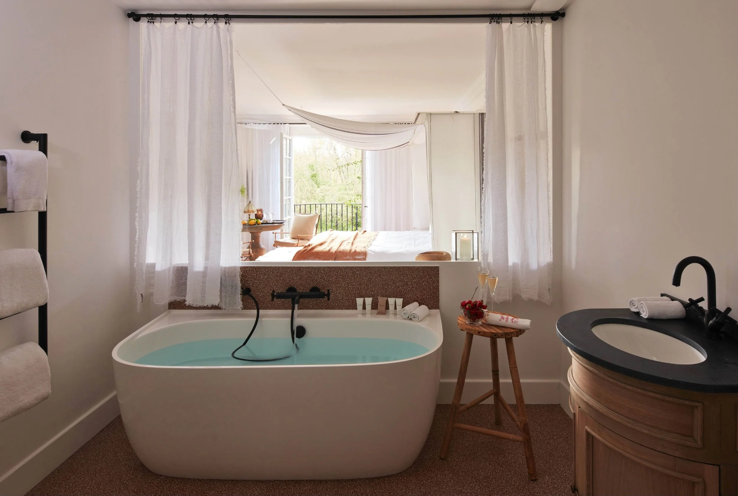 Brindos - Le double jour, faire des salles de bains de vraies pièces à vivre.
