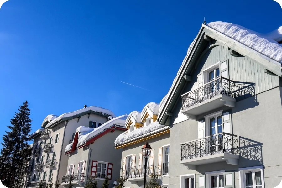 Soleil d'Or - Construire 3 nouveaux Chalets de 4 chambres chacun plus qu'un "immeuble" neuf. 