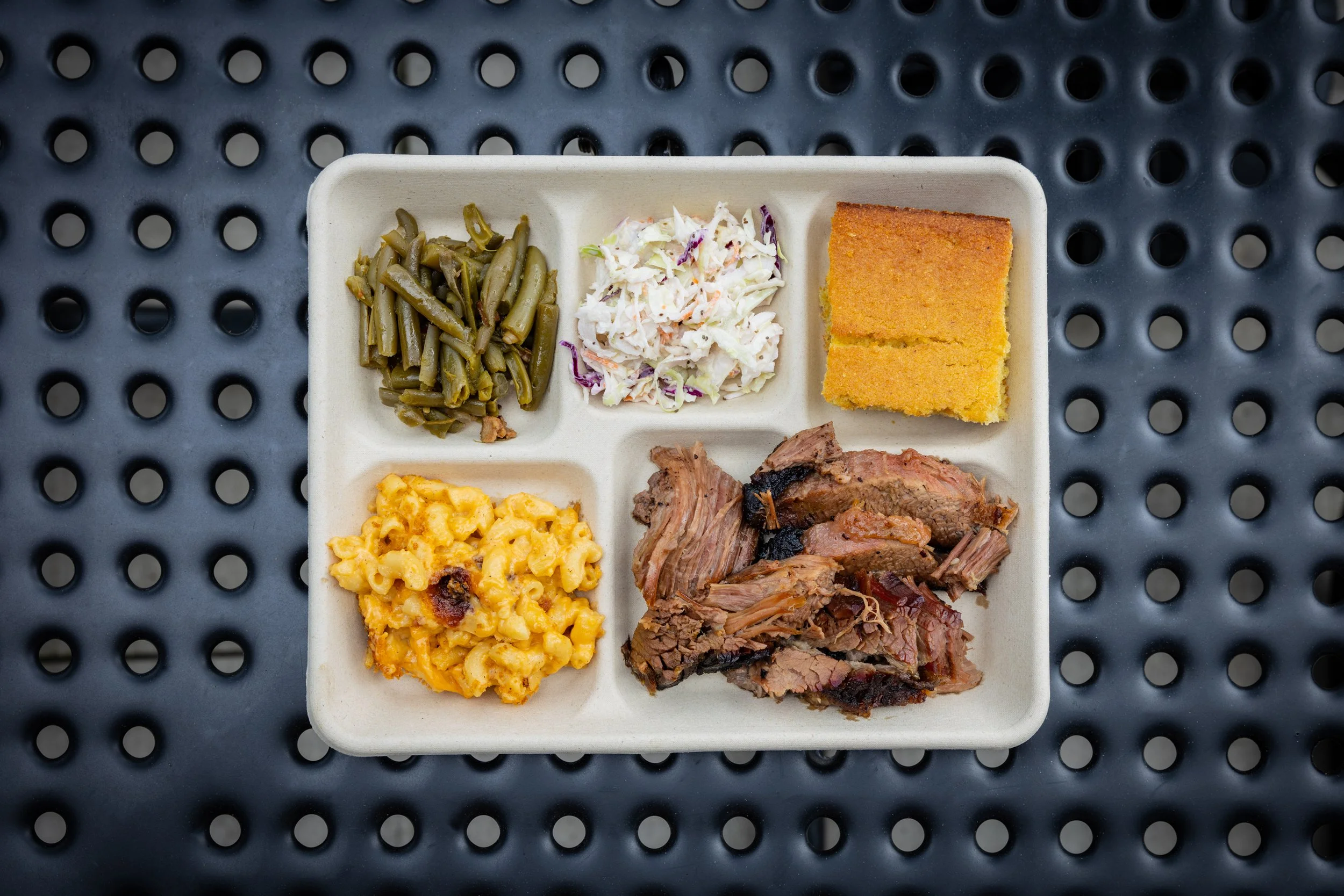 Terravive compostable foodservice tray