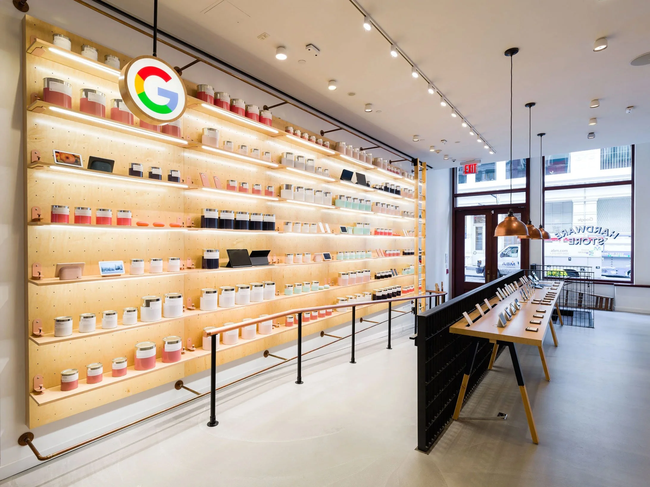 GOOGLE HARDWARE STORE / GOOGLE / SET / NYC / RETAIL DESIGN / 2018