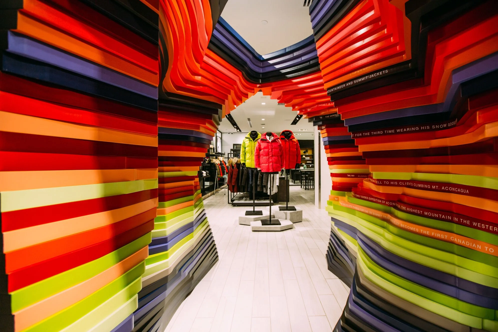 ICE CAVE / CANaDA GOOSE / SET / TORONTO, ON & BOSTON, MA / RETAIL DESIGN / 2017