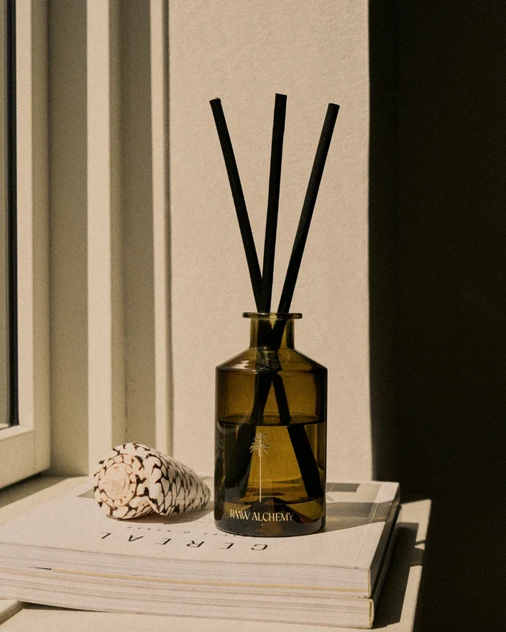 DIFFUSER_LIFESTYLE3_-_1080X1350_a0b11e0f-f4e5-4761-96a5-25a345f74b23.webp