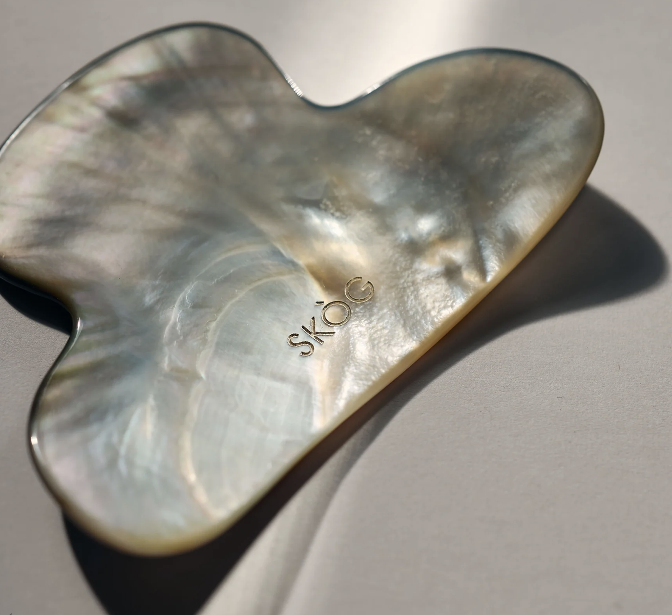 SKÓG, Mother-of-Pearl Gua Sha Tool, small