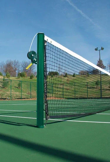 pista de tenis con detalle en la zona de la red