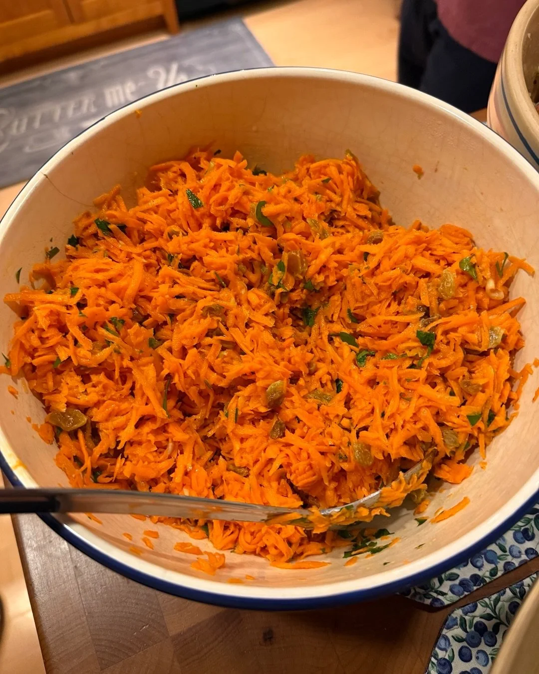 I&rsquo;m always looking for great, refreshing summer recipes that are tasty and don&rsquo;t require hours in a hot kitchen. Have you ever tried carrot slaw? It&rsquo;s a delicious way to enjoy a healthy vegetable not only in the summer, but year rou