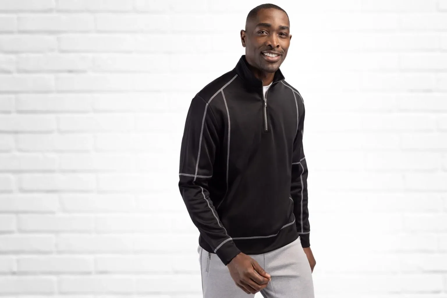 Helsa-Tech-Half-Zip-1536x1025.webp