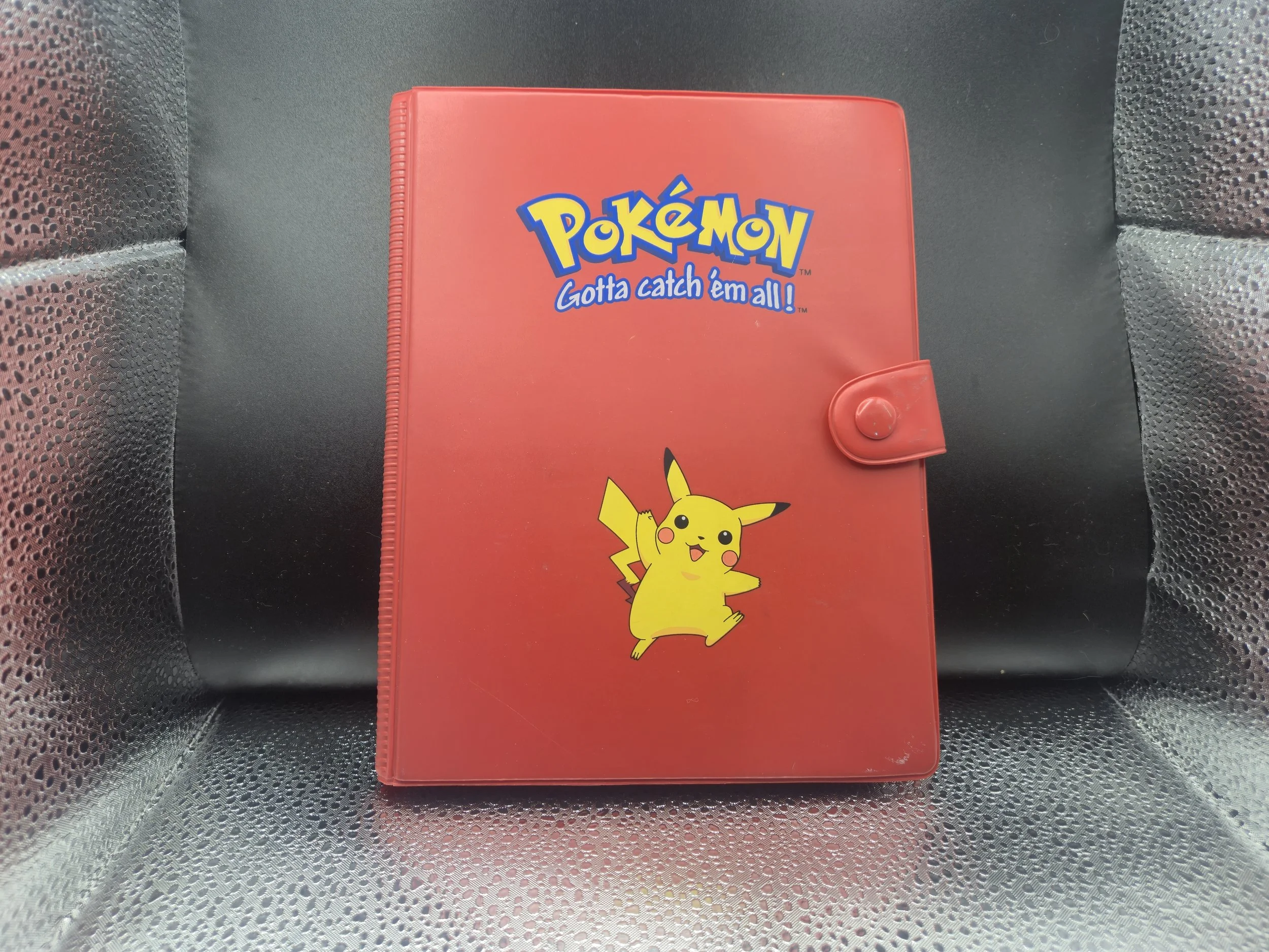 Vintage Pokémon Pikachu Red Card Binder – Gotta Catch ’Em All!