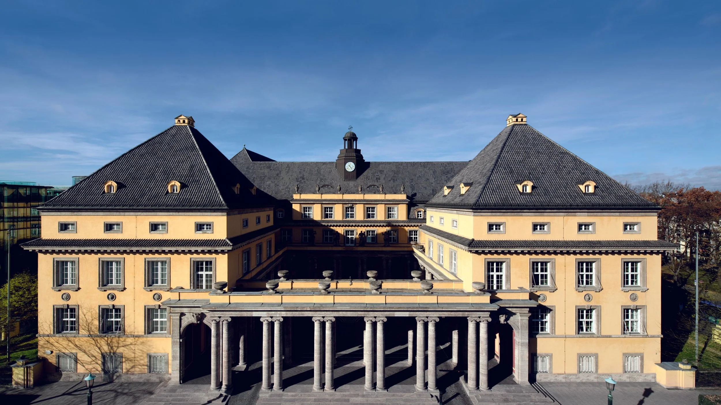 Munich Re — Brand Strategy