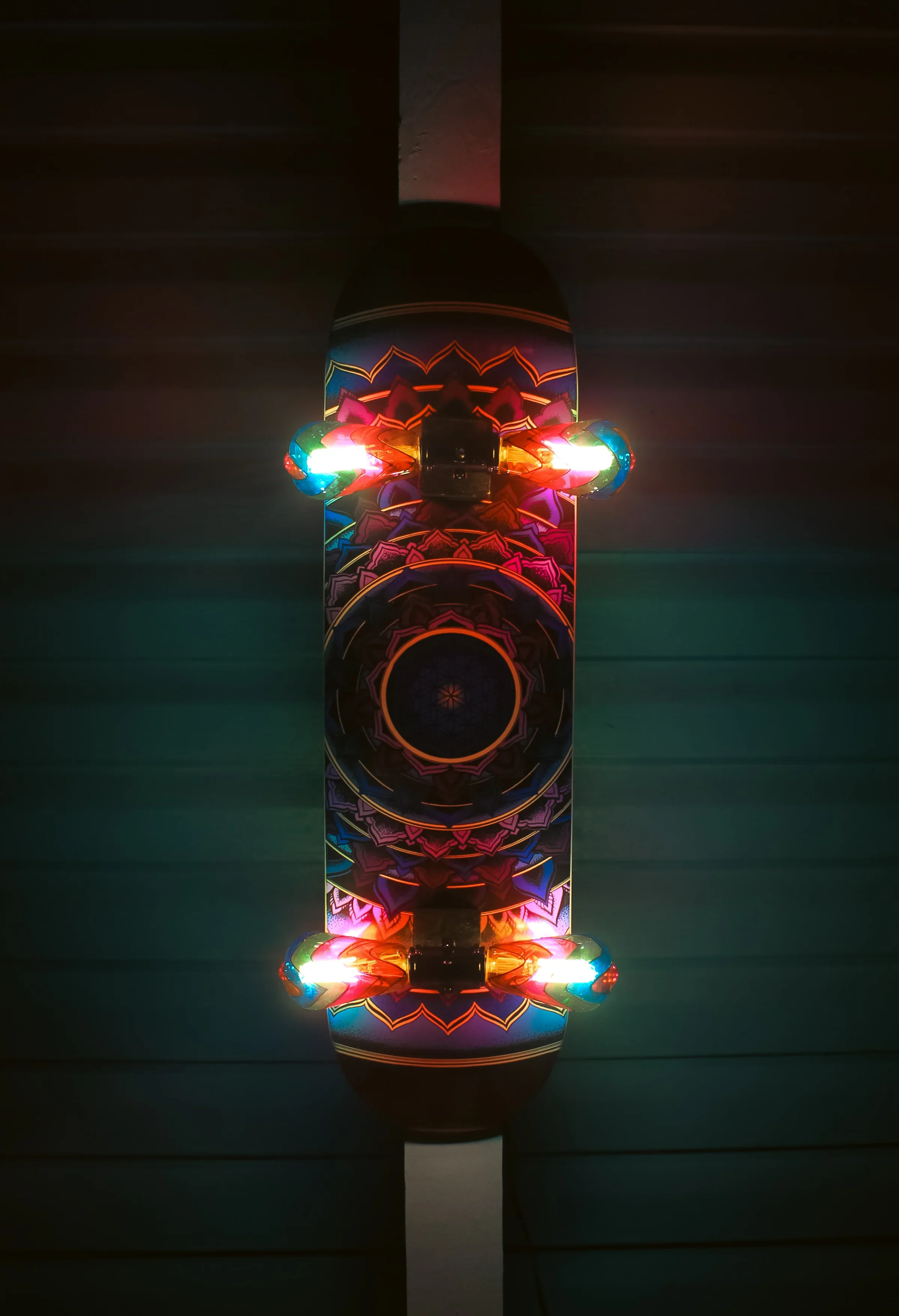Handmade Skateboard Art Lamp: Psychedelic Boho Home Decor
