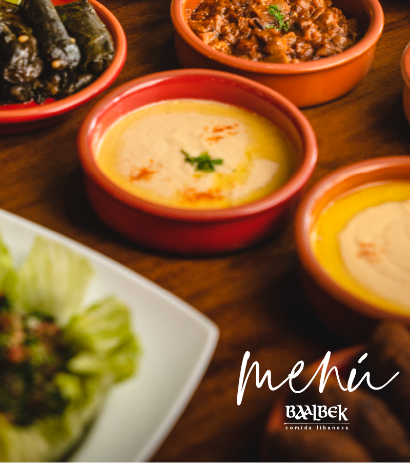 Portada del menú oficial del restaurante libanés Baalbek en Quito.