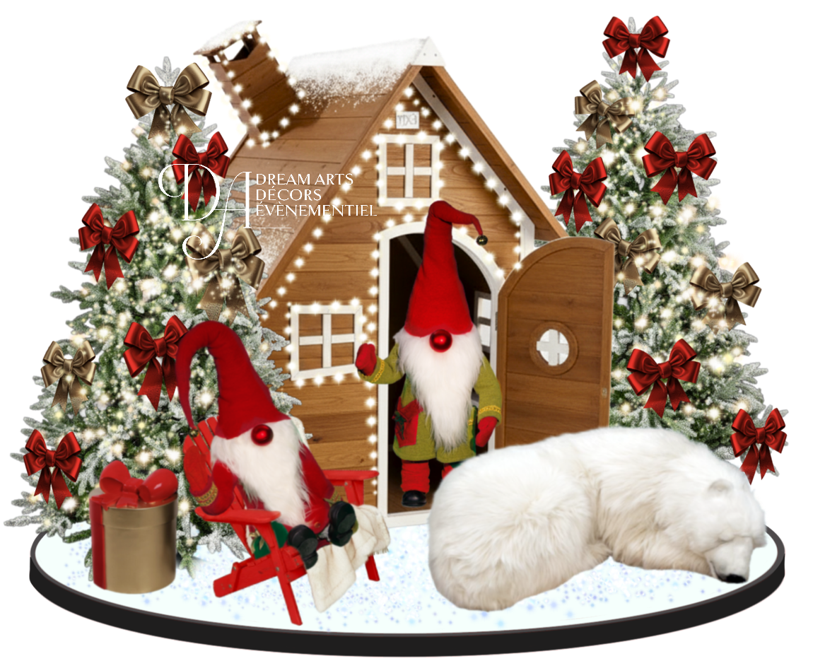 Scène, décor de Noël avec une maison en bois, des sapins décorés de rubans rouges et dorés, deux gnomes coiffés de bonnets rouges, un ours polaire endormi et un sol enneigé.