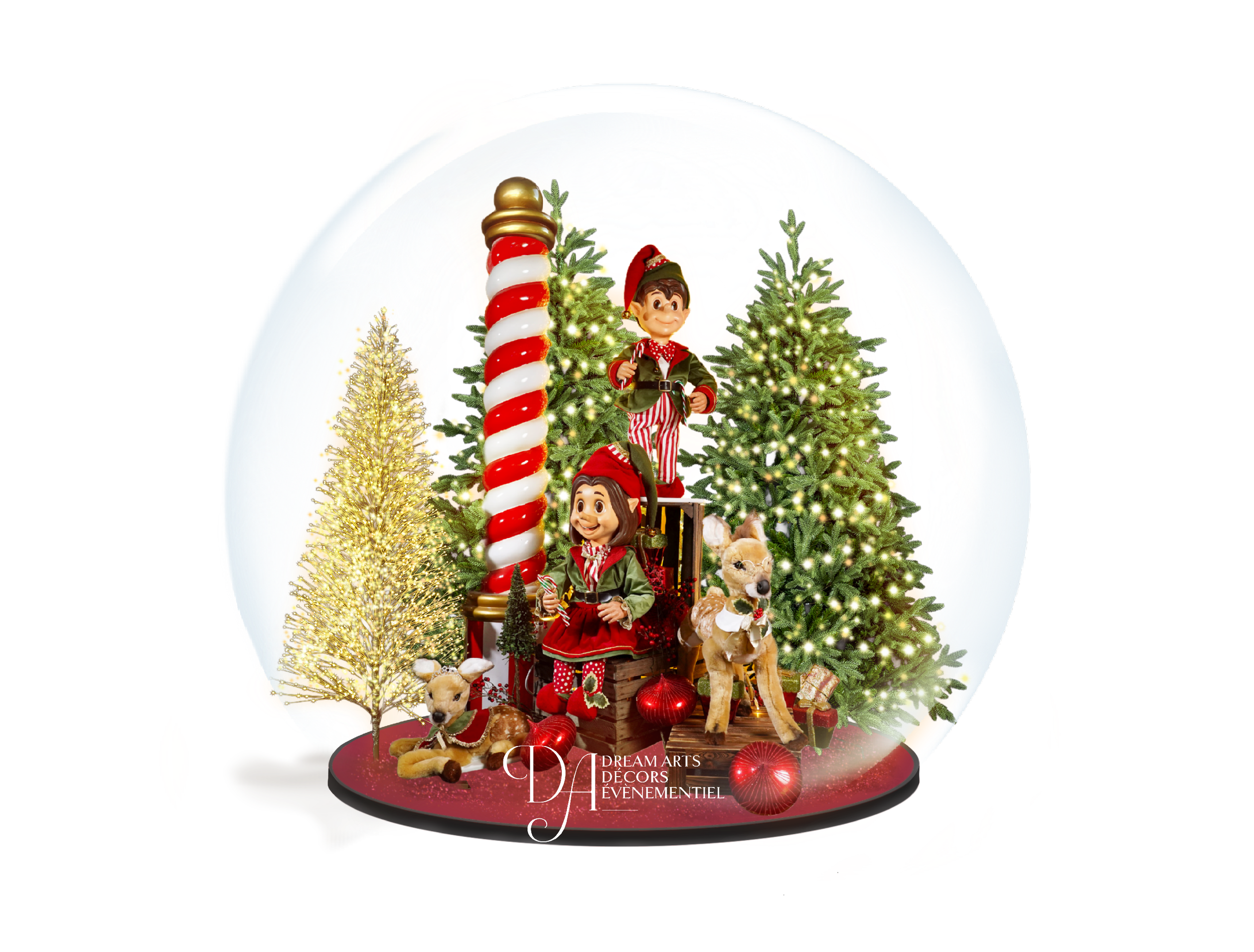 Décor de Noël avec sapins décorés, lutins animés, peluches, cadeaux et décorations festives.