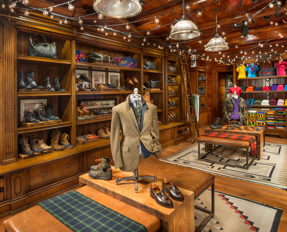 BRAND EXPRESSION

Bringing Polo’s heritage codes to life through layered merchandising, outfitting and product storytelling within the flagship environment.
