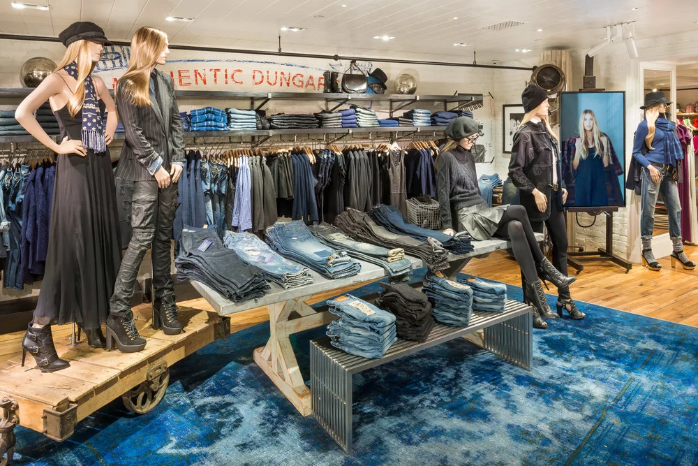 CATEGORY MERCHANDISING

Using product density, outfitting and visual hierarchy to create an intuitive, commercially focused category statement.
