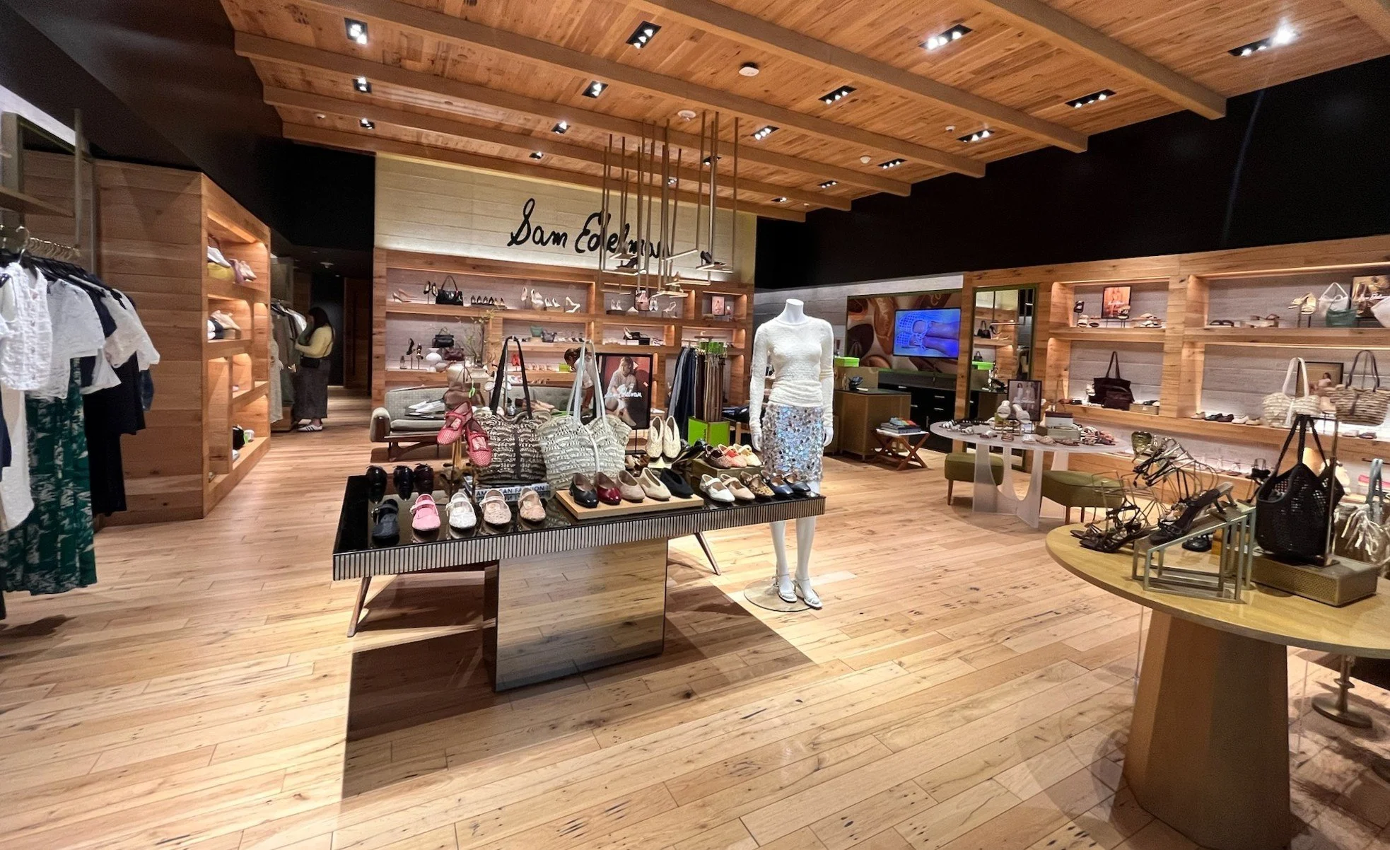 Sam Edelman · Retail Environments