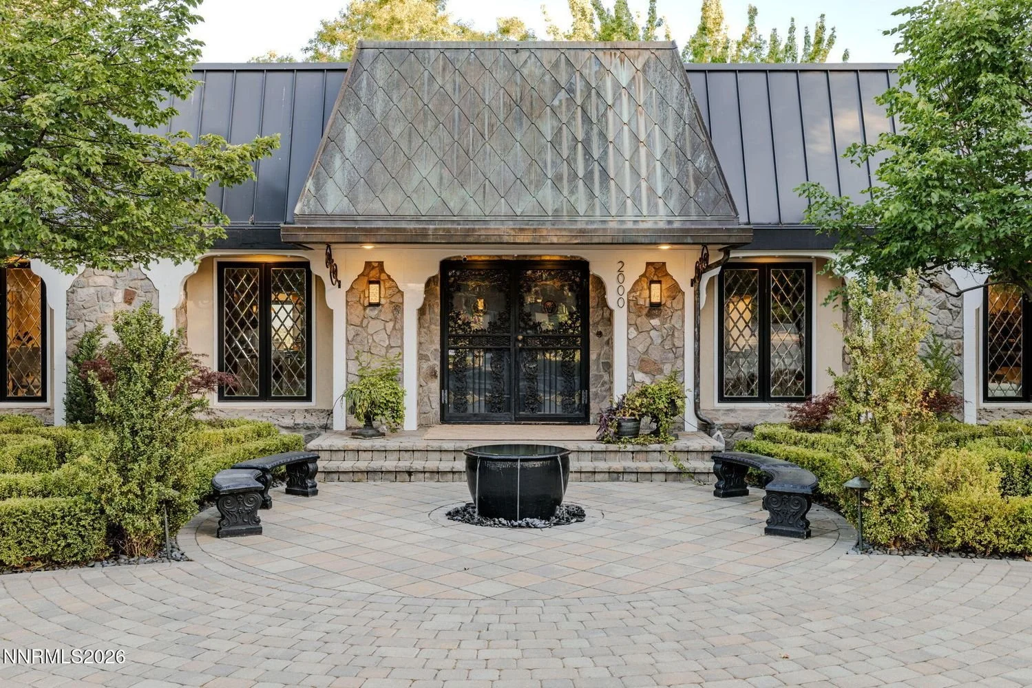 2000 Manzanita Lane