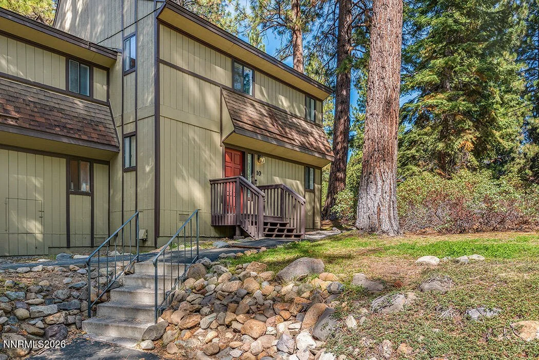 811 Southwood Boulevard, Unit 10