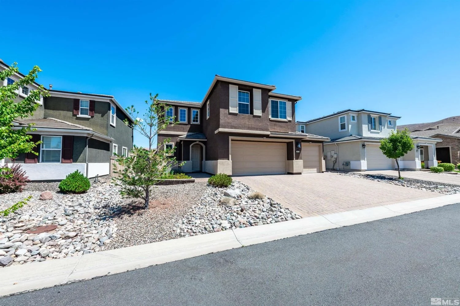 2825 Bonfire Lane