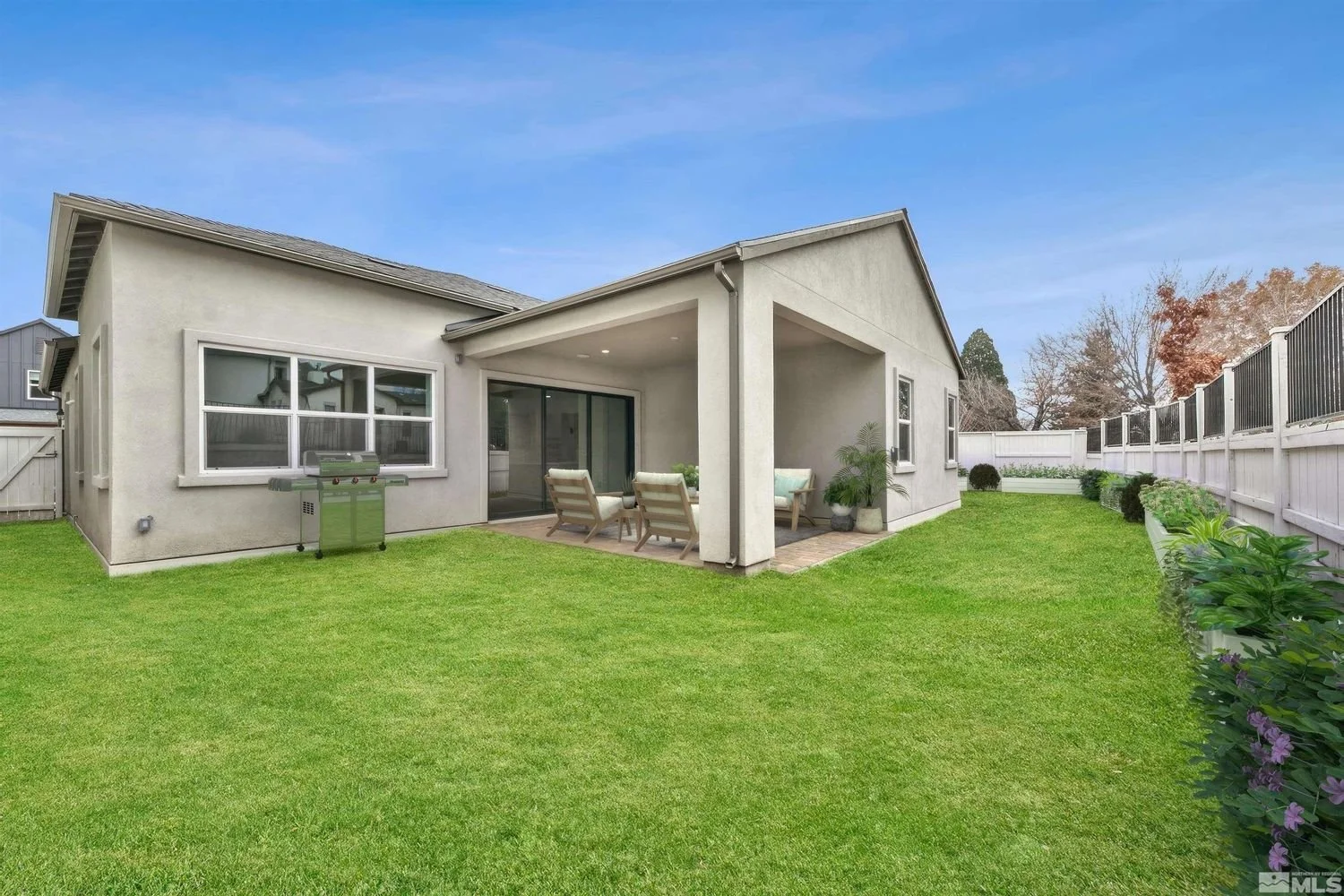 5533 Western Rider Trail