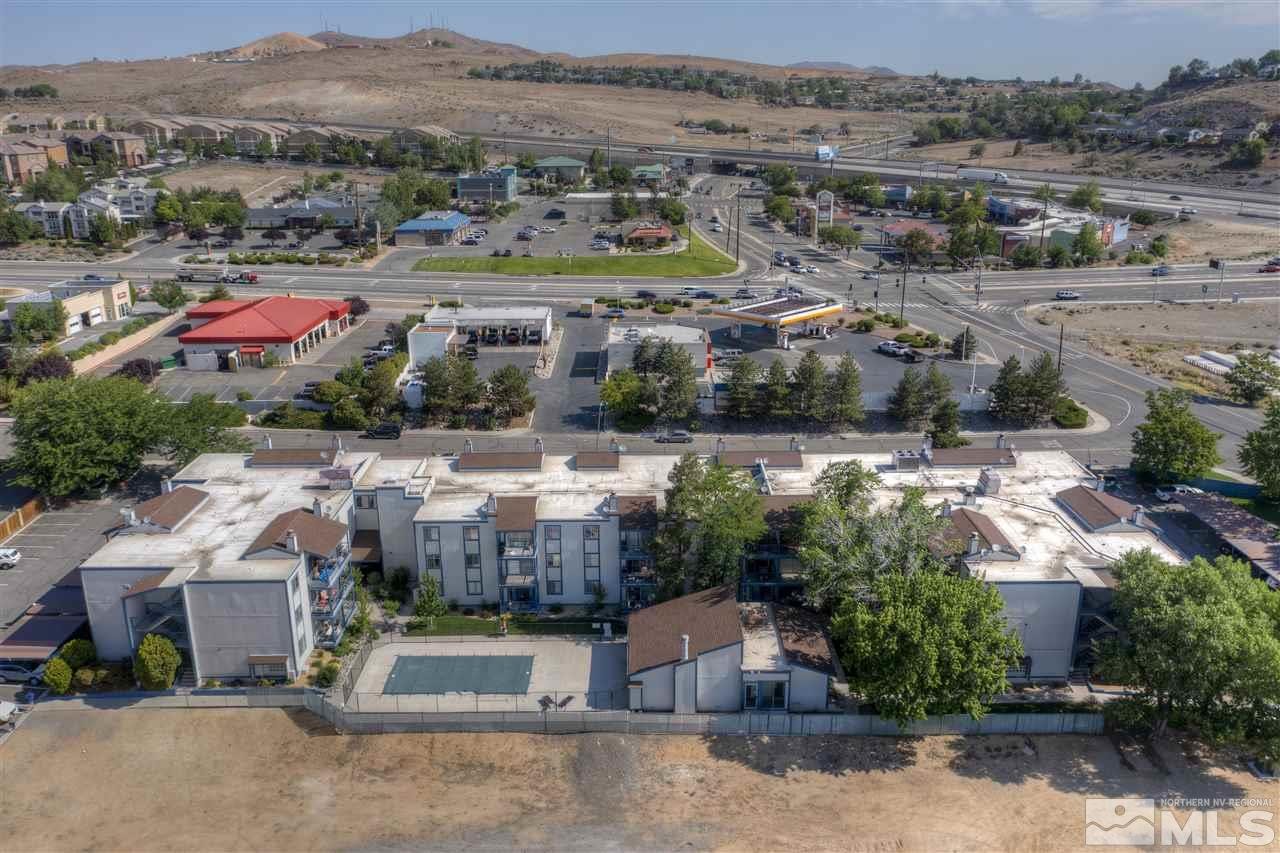 2555 Clear Acre Lane, Unit 33