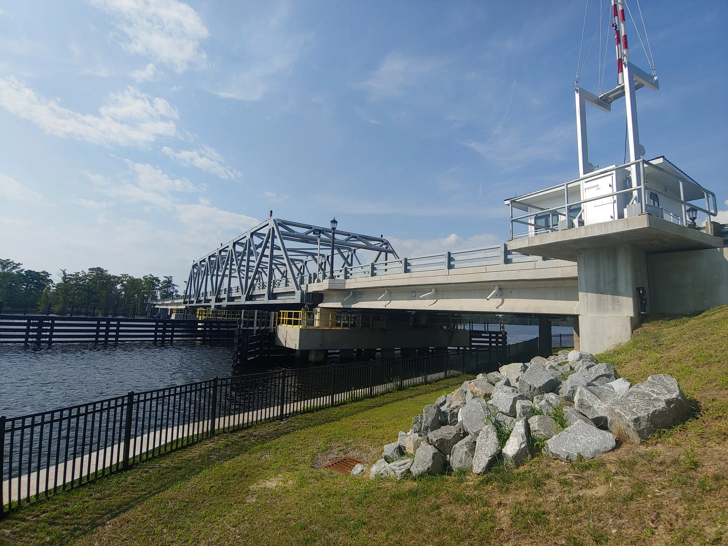 01_RKK_Historic S Bridge Swing Span and Operations.jpg