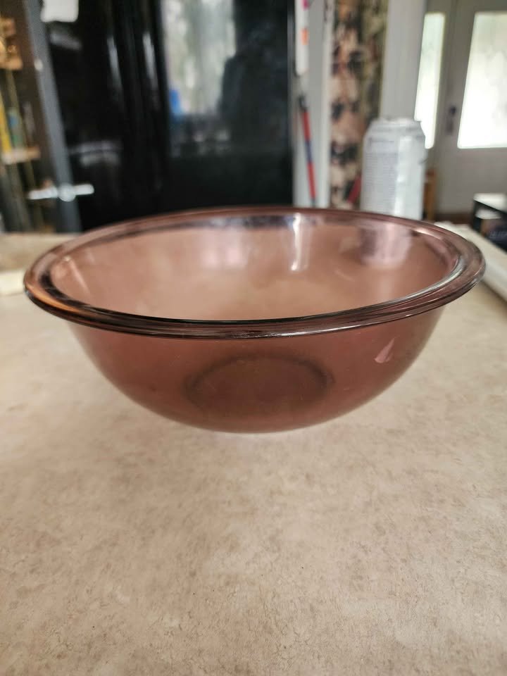 Pyrex 325 Amethyst Glass Mixing Bowl