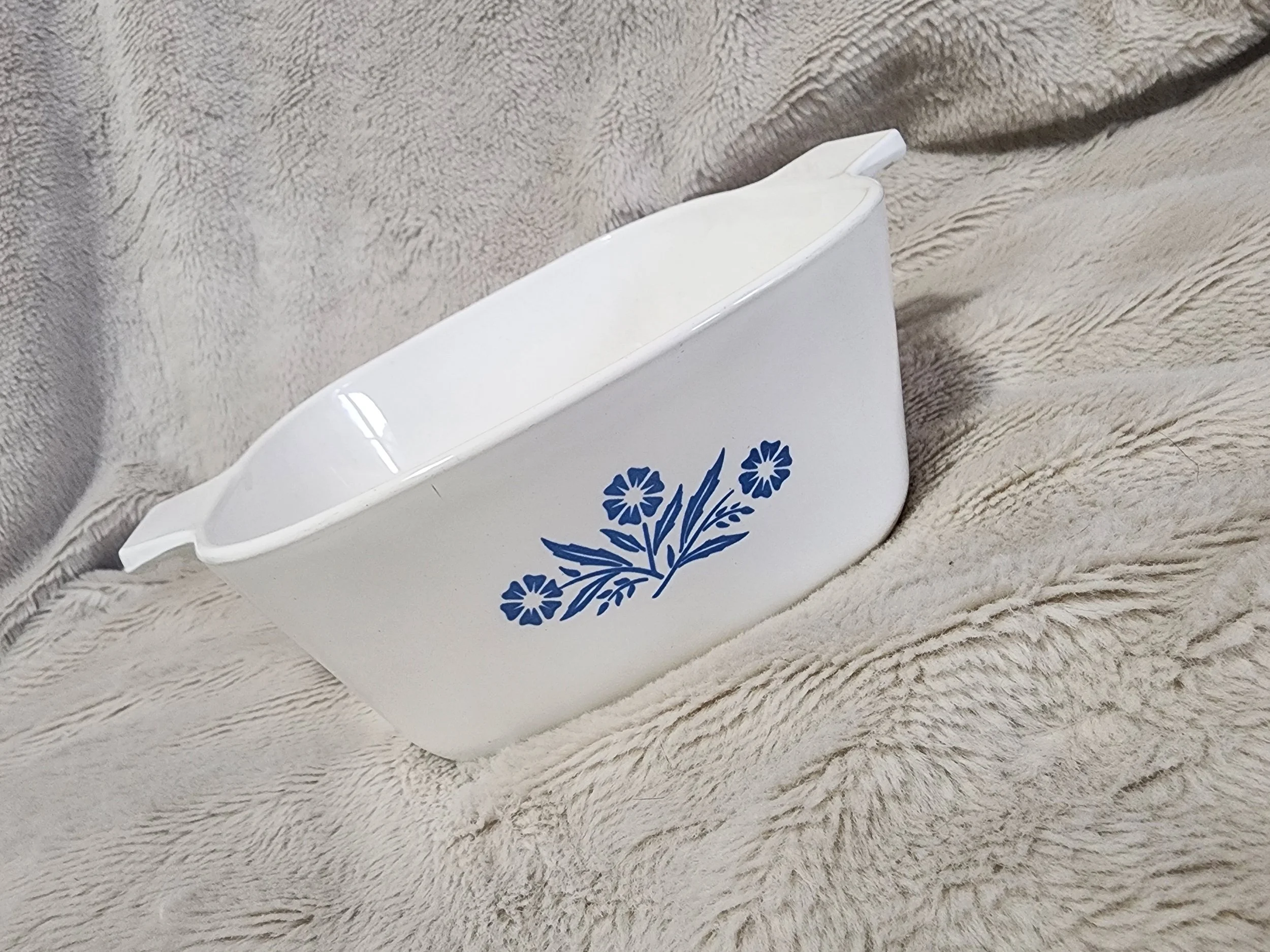 Vintage CorningWare Blue Cornflower 56 oz Casserole Dish (1.75 Qt) Made in Canada