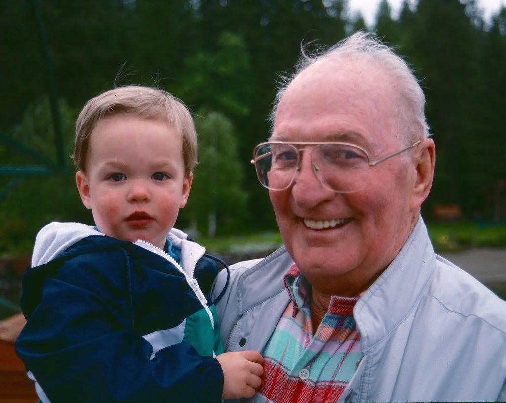 1989--389689--74_21034435895_l.jpg