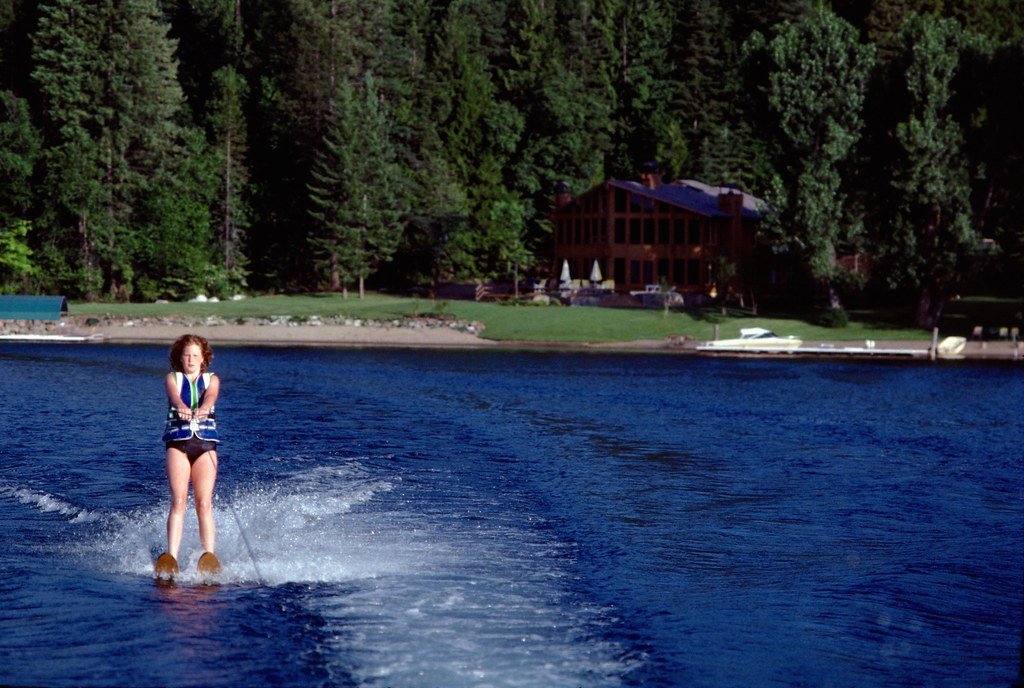 1982--682882--21_21045184335_l.jpg