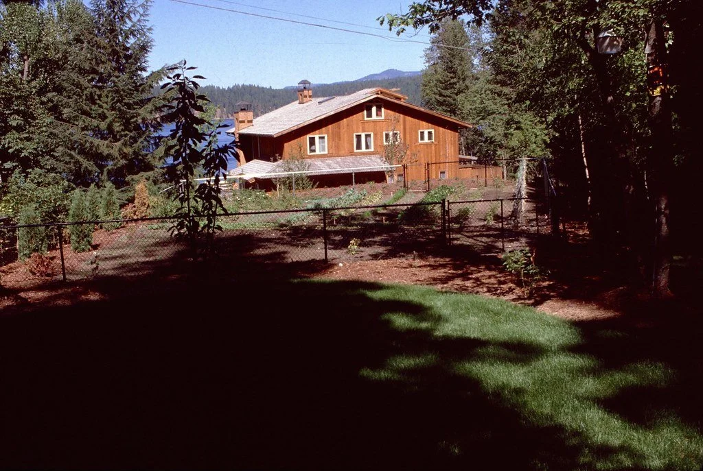 1981--881182--36_21053895111_l.jpg