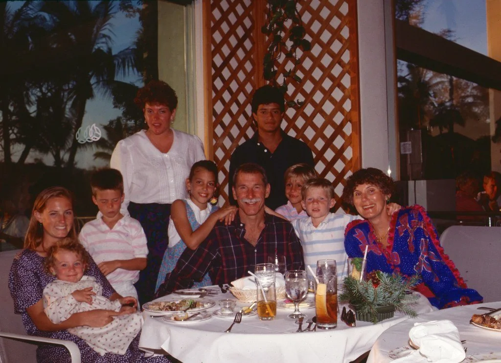 1988--1288389--48_21007458256_l.jpg
