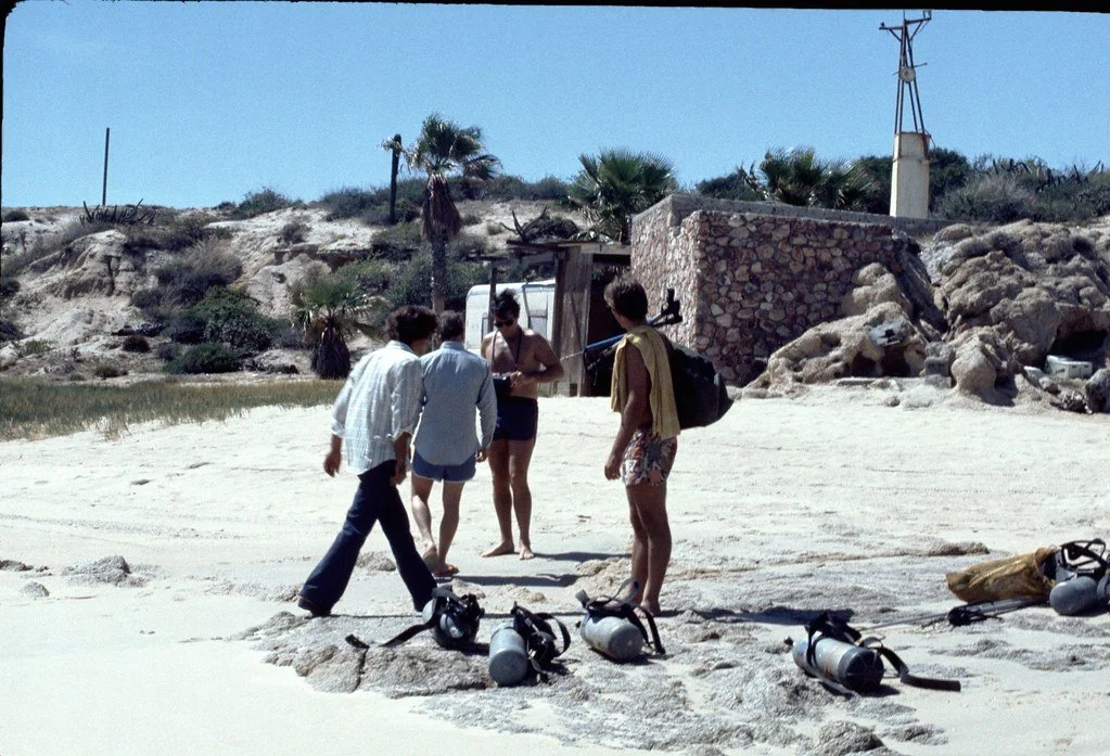 1975m-013_20853379874_l.jpg