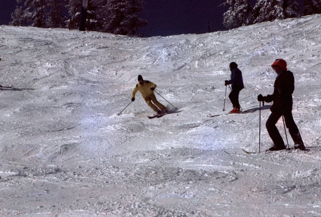 1975ski-028_21288879119_l.jpg