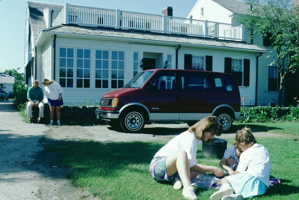 1987--587787---71_20840656480_l.jpg