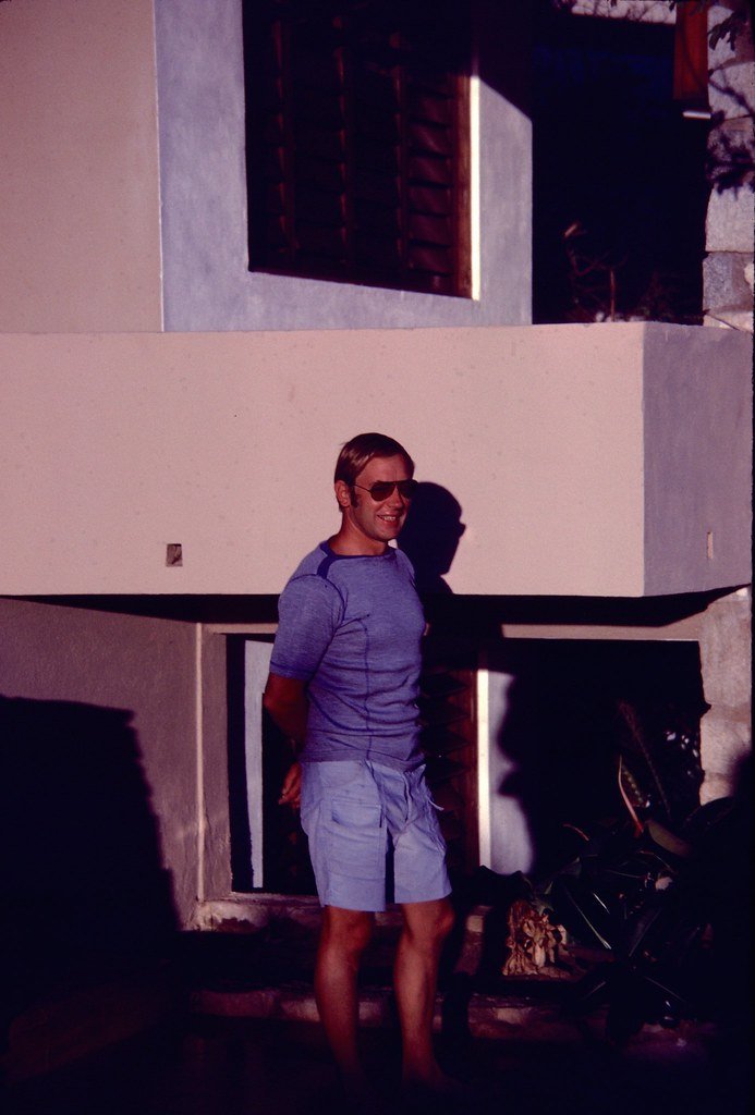 197715-010_21473417835_l.jpg