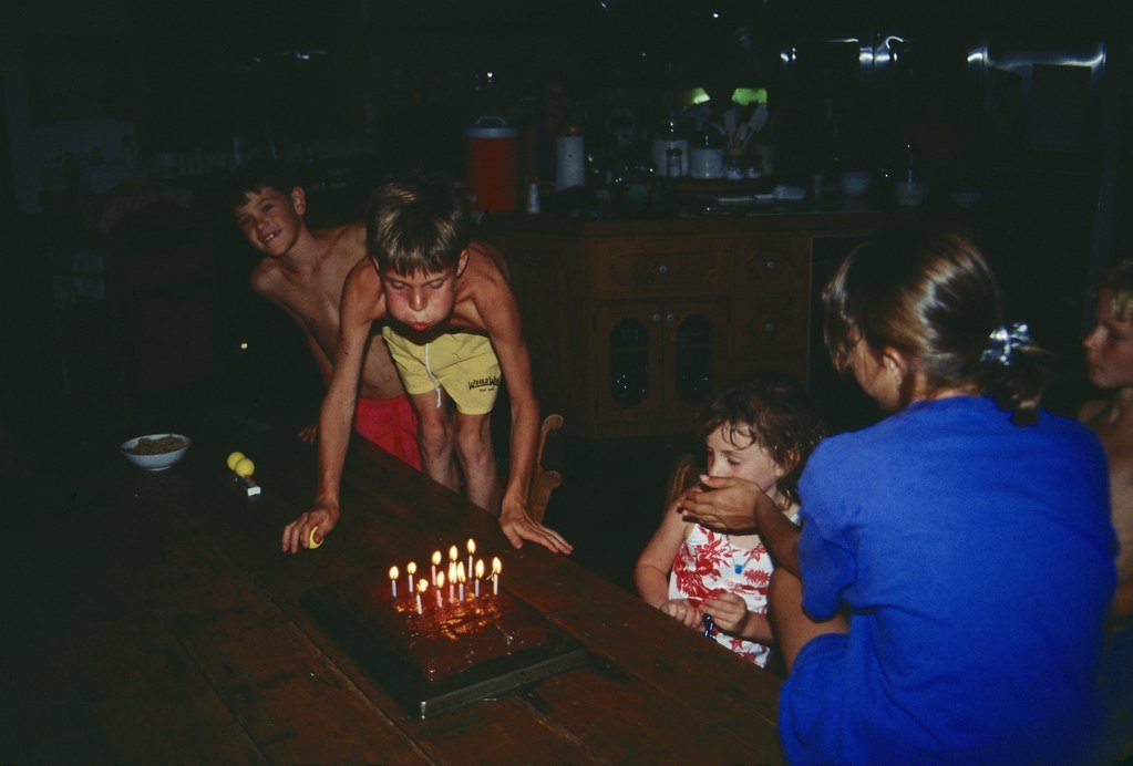 1992--692892--36_20420730223_l.jpg