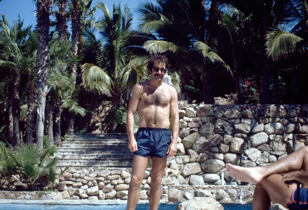 1975m-043_21288058630_l.jpg